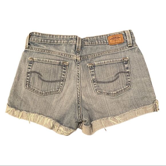 Signature Levi Blue Denim Shorts - Picture 3 of 10